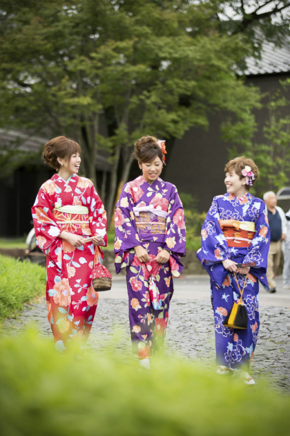 Wear a Kimono (Nakano)