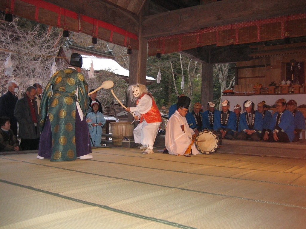 新海三社神社御田植祭