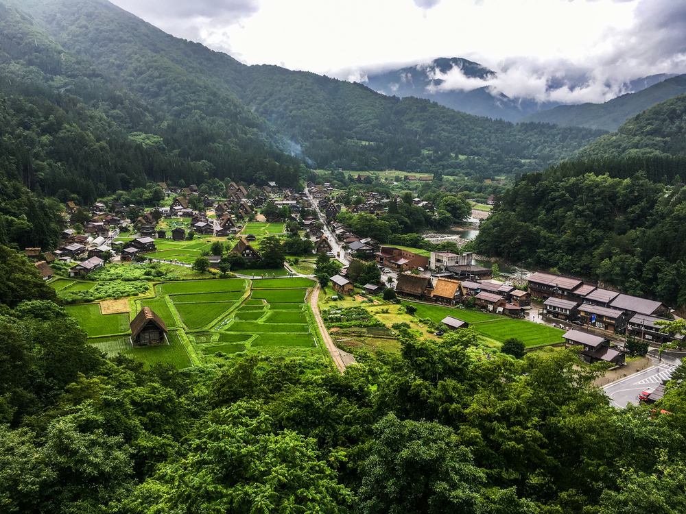 Traveling Around the Japanese Alps by Bus
