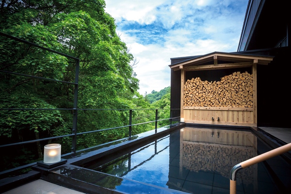 Open-Air Baths with a Gorgeous View Healing by the the Sound of the Mountain Stream.1