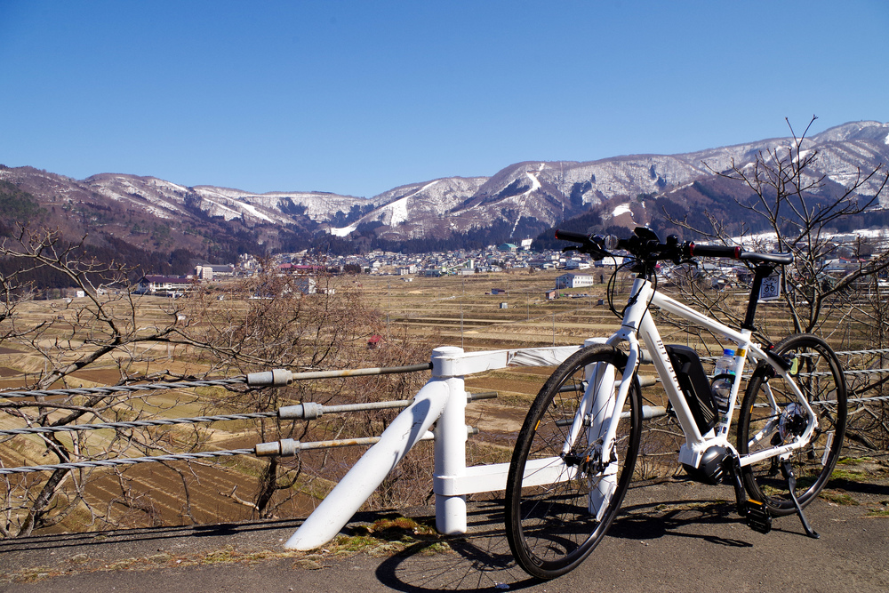 17kmのサイクリングは普段自転車に乗らない私でも楽しめるか？レンタルE-BIKEで飯山駅から野沢温泉まで行ってみた