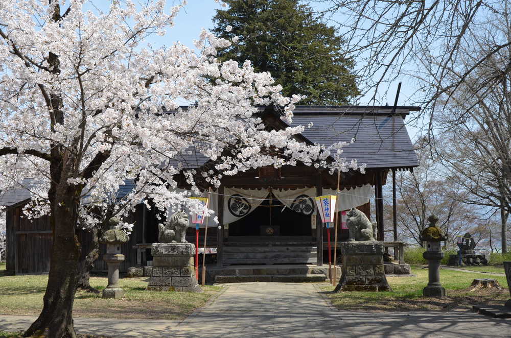 敷地内にある葵神社