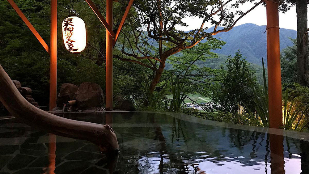 自然がもたらす湯と音に身をゆだねて。 「日本秘湯を守る会」の温泉宿