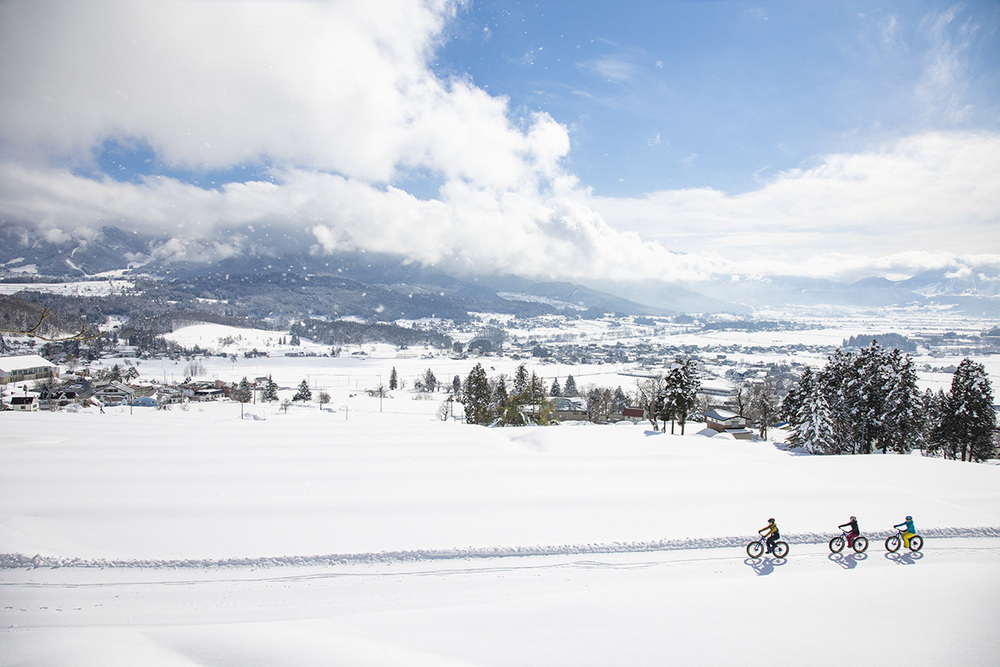 ファットバイクで広大な雪原を駆け巡る！誰でも楽しめる新感覚スノーアクティビティ『雪ちゃり』とは？