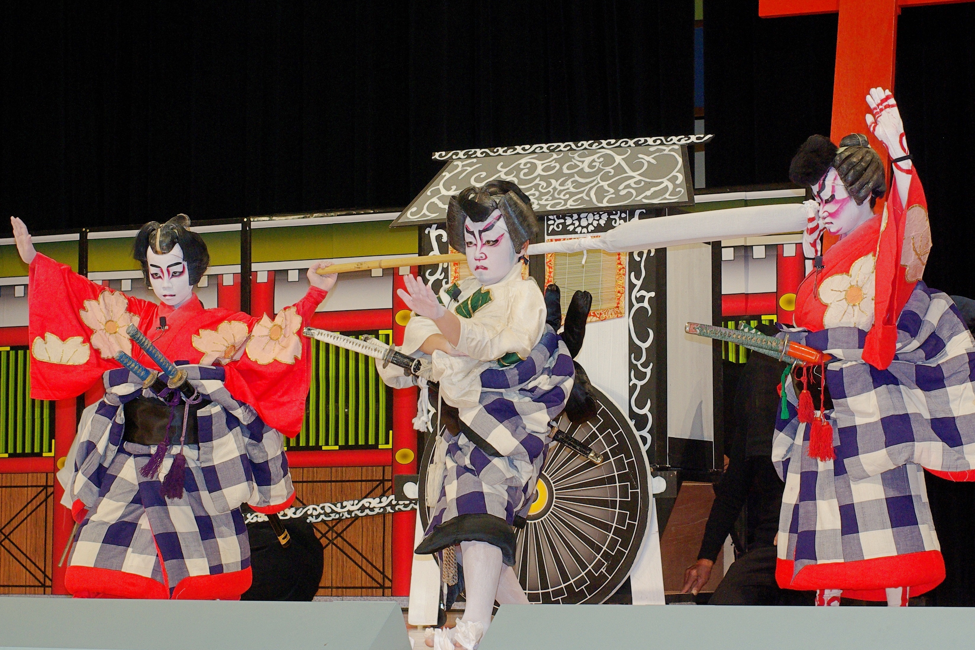 子供歌舞伎の様子です