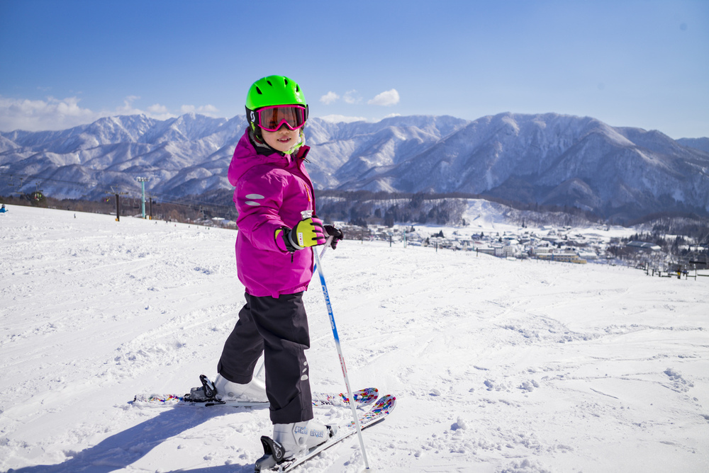 『キッズが楽しんで上達できる！雪が好きになる！スキー＆スノーボードデビューに最適な長野県のスノーフィールド３選』