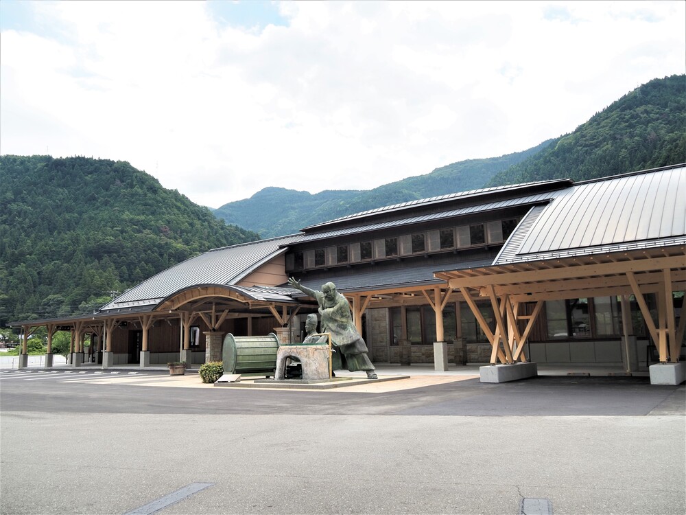 道の駅遠山郷「かぐらの湯」（令和７年１０月４日グランドオープン）
