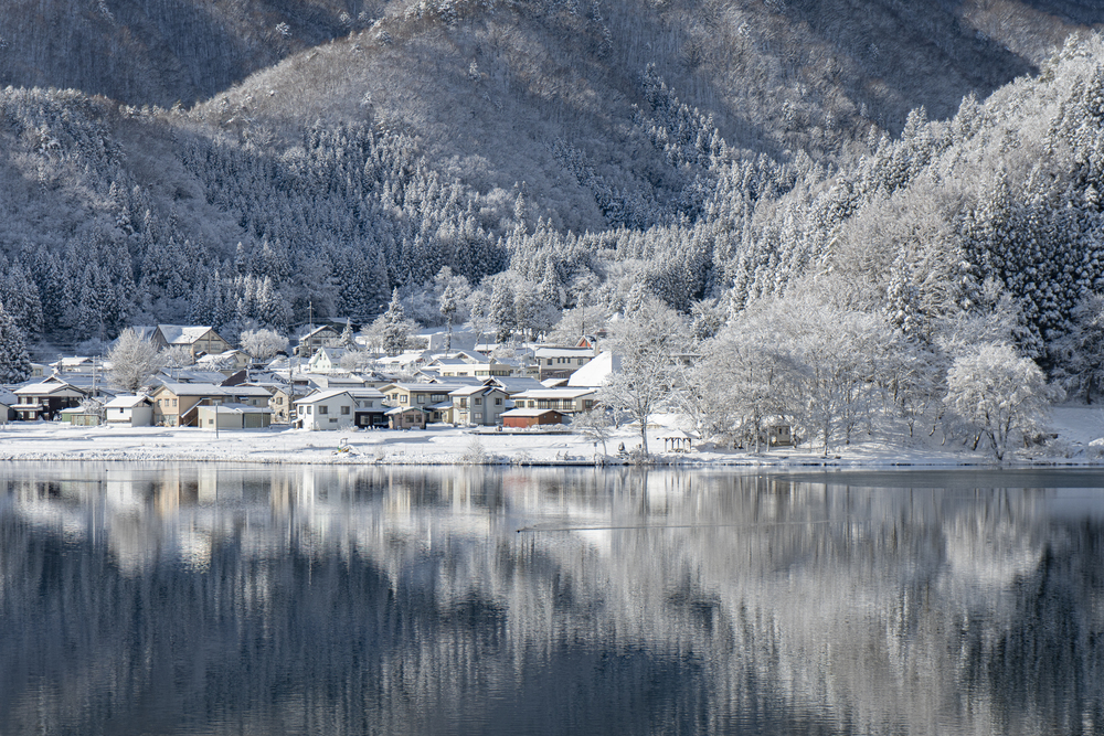 Winter refleciton of Lake Nakatsuna1