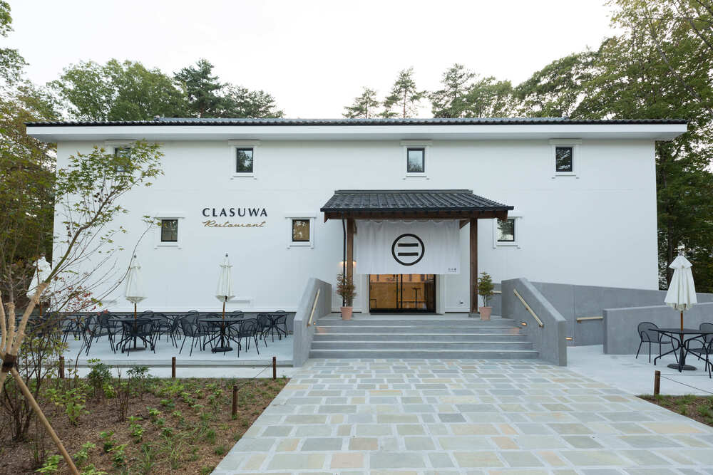 ピザ窯とチーズ工房を併設したレストラン1