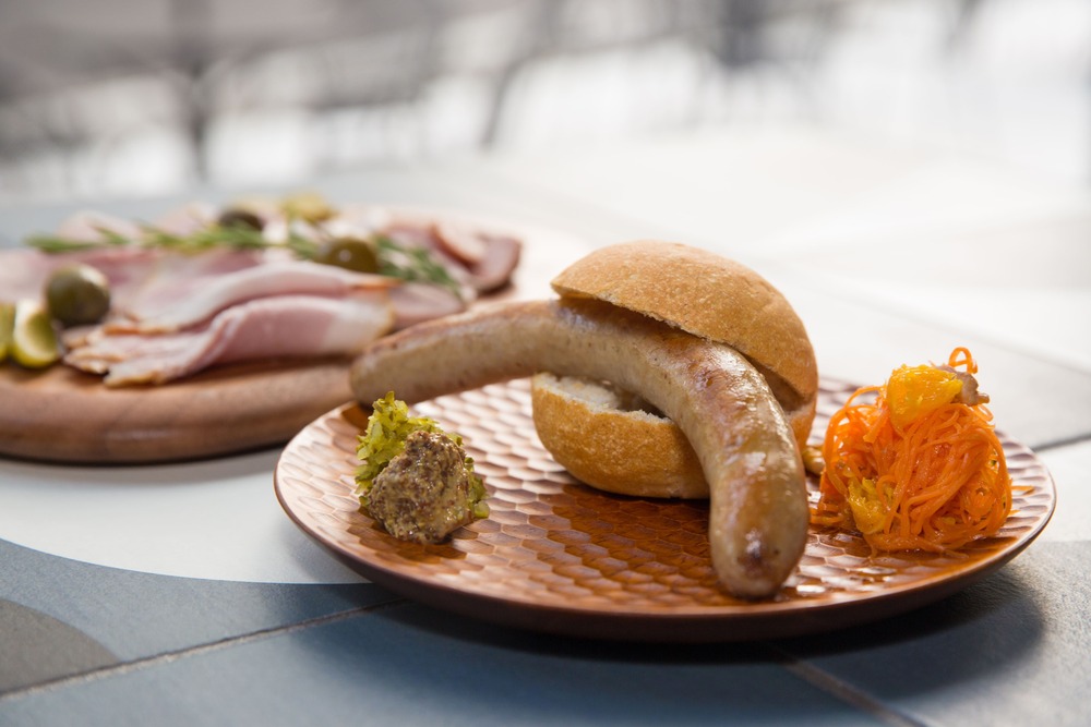 「信州十四豚」（シンシュウジューシーポーク）などを使ったハム、ソーセージ1