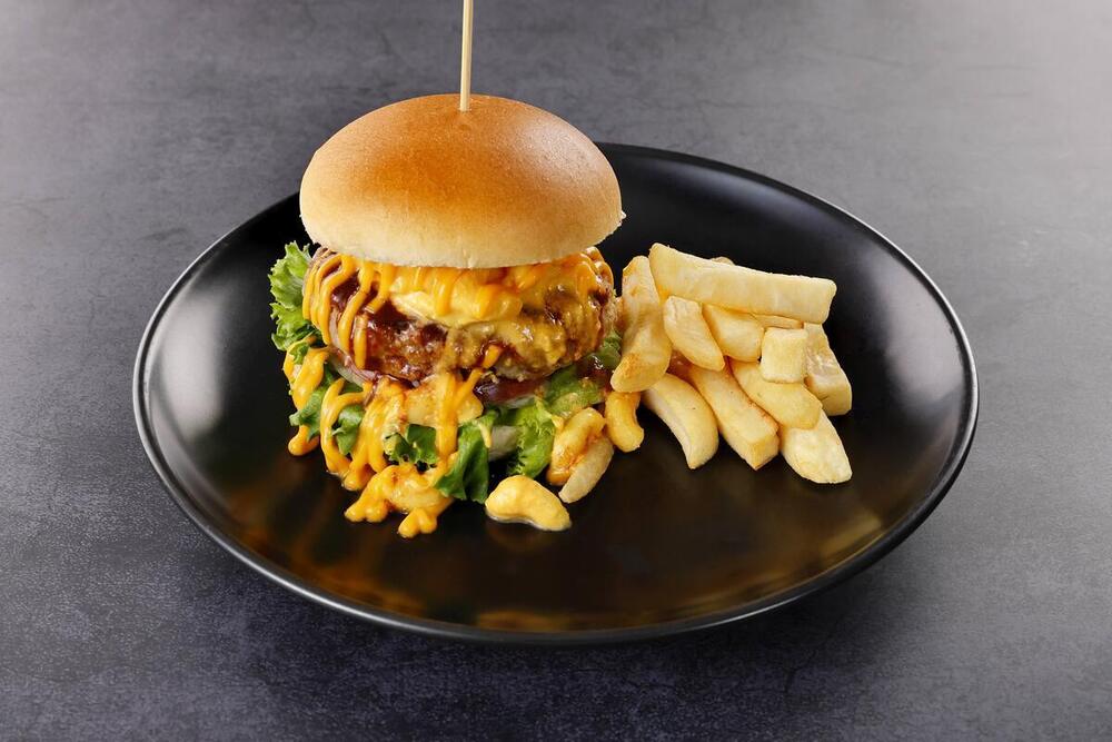 マッケンチーズバーガー【2025-26ゲレ食：飯山・野沢・志賀・長野エリア】