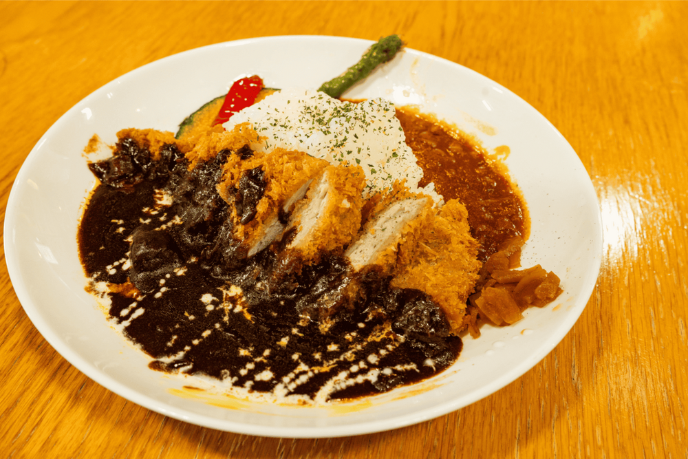 棒ヒレカツと2種の彩どりカレー【2025-26ゲレ食：東信・菅平高原エリア】